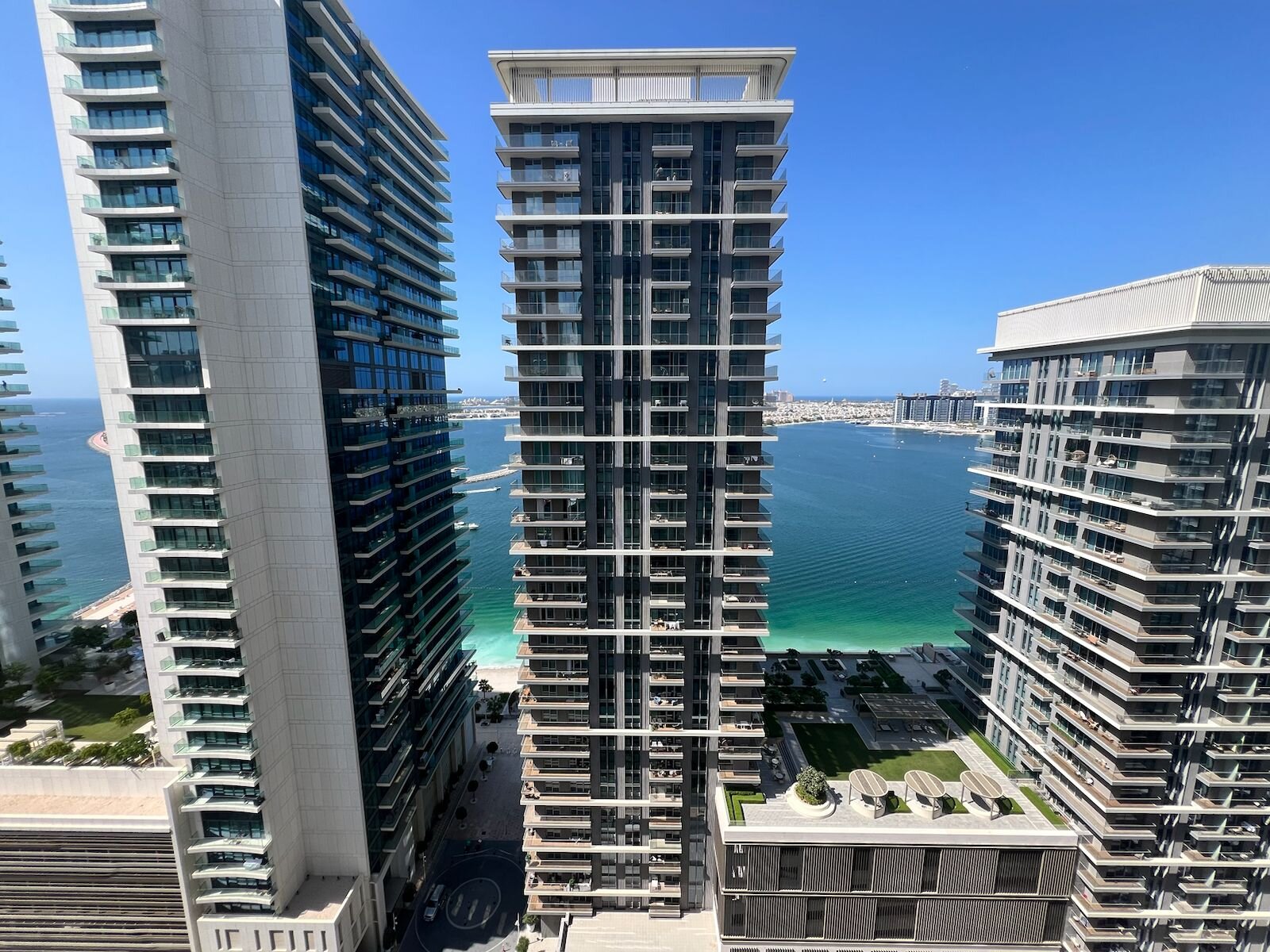 1 Bed in Marina Vista 2, Emaar Beachfront