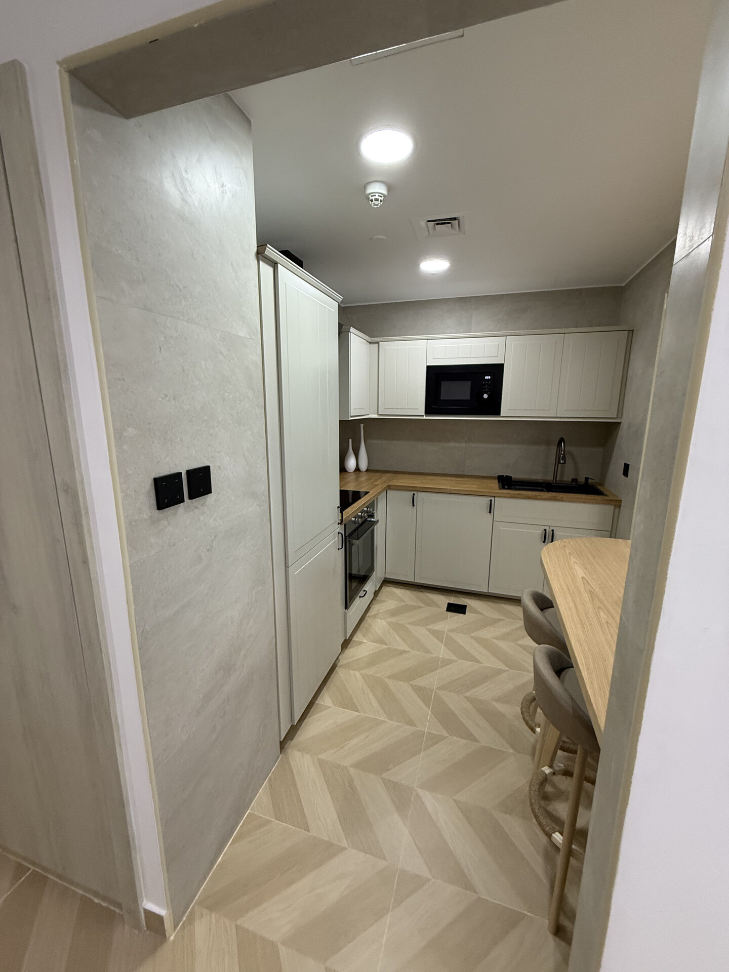 2 Bed in Orra Building, Marina - Image 2