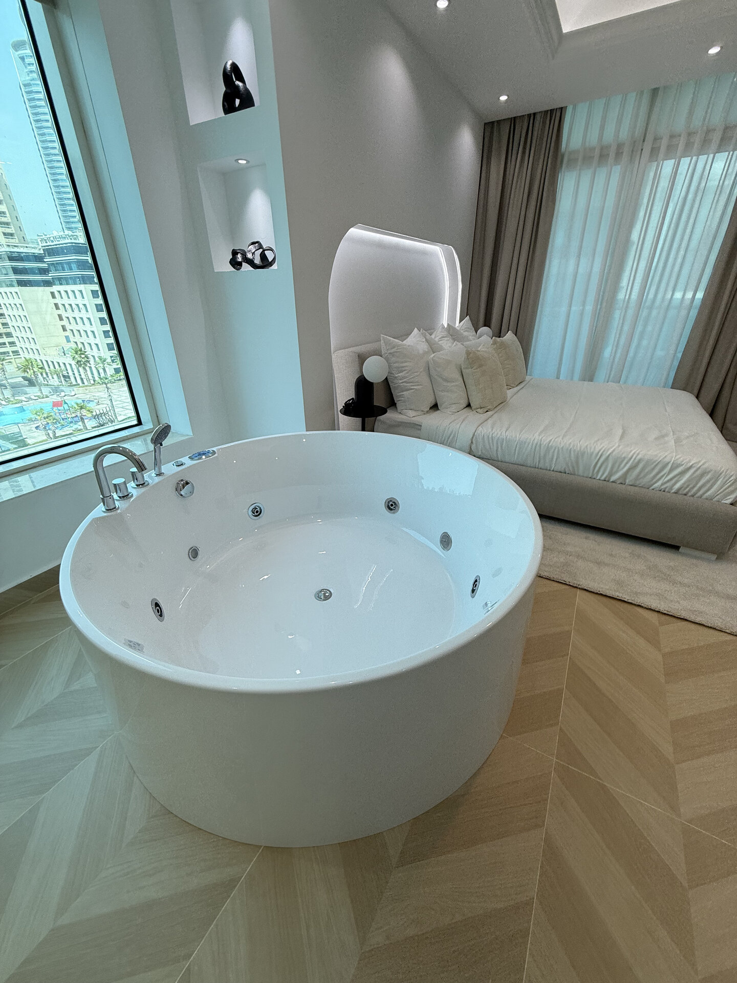 2 Bed in Orra Building, Marina - Image 15