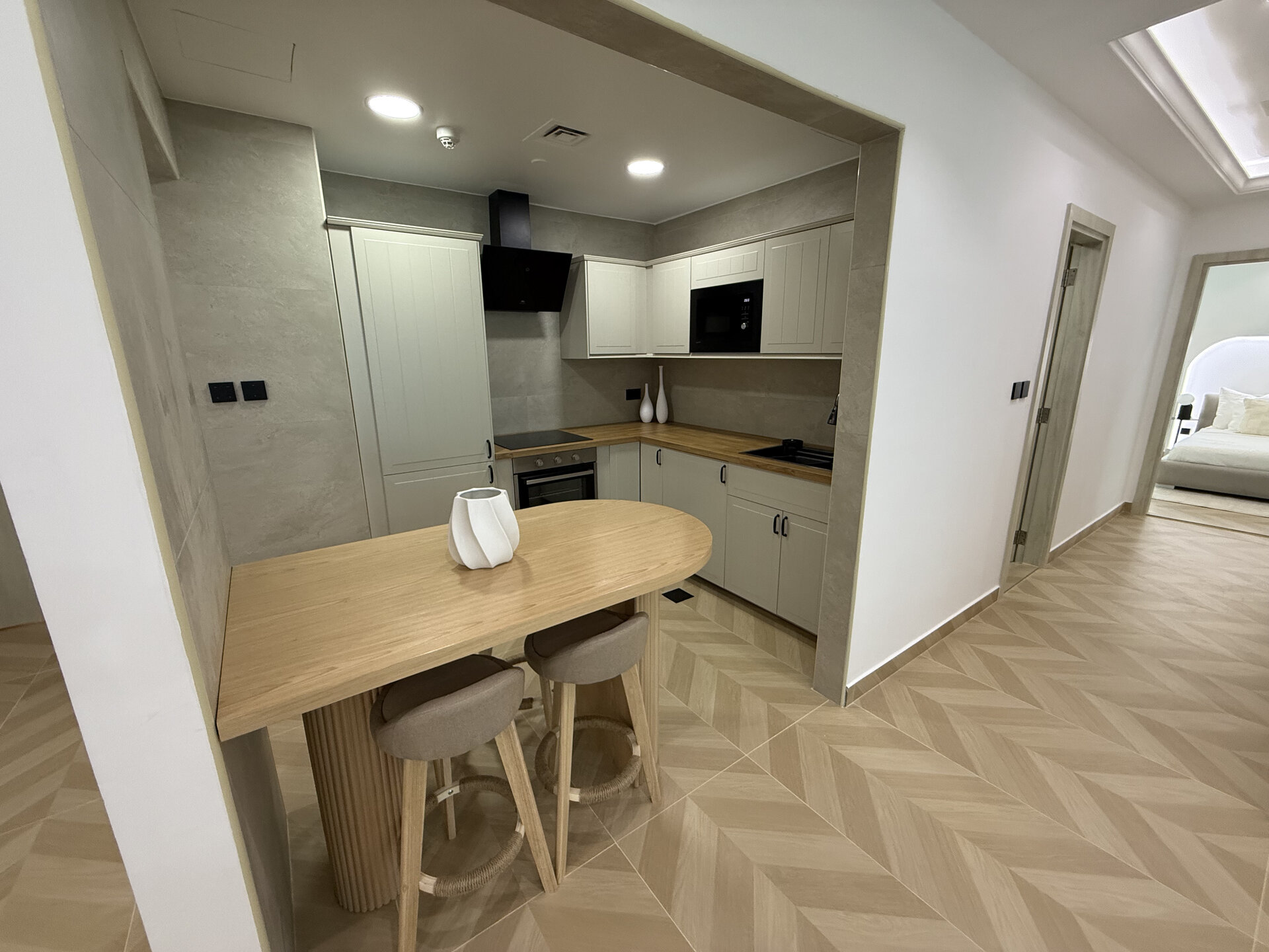2 Bed in Orra Building, Marina - Image 3