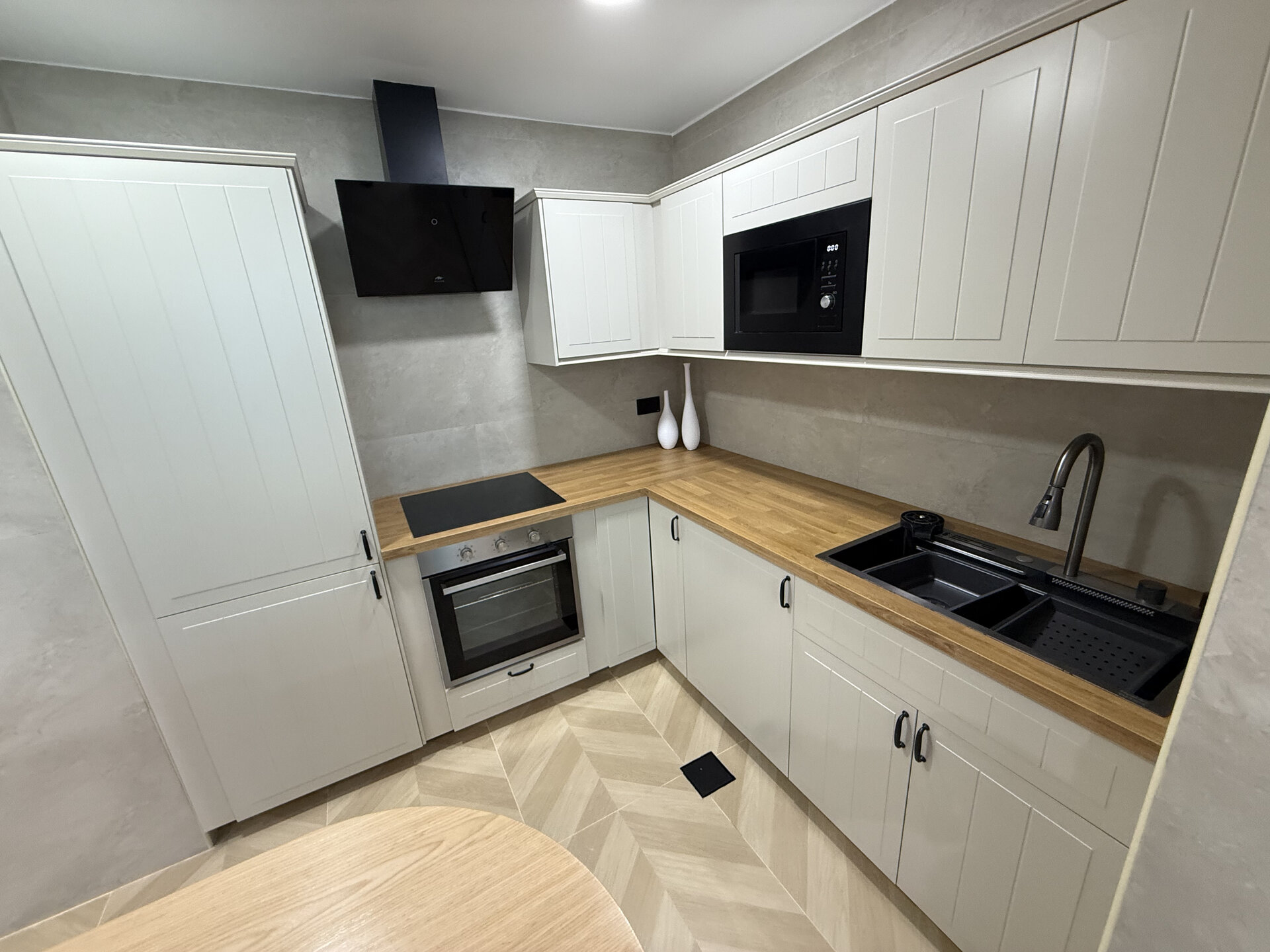 2 Bed in Orra Building, Marina - Image 7