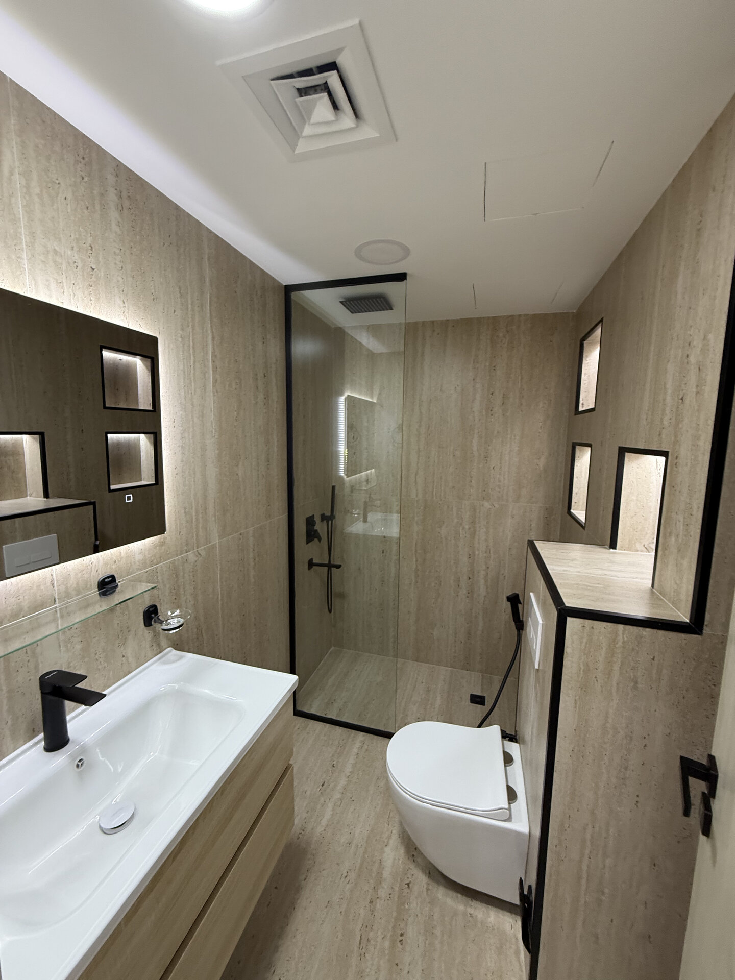 2 Bed in Orra Building, Marina - Image 10