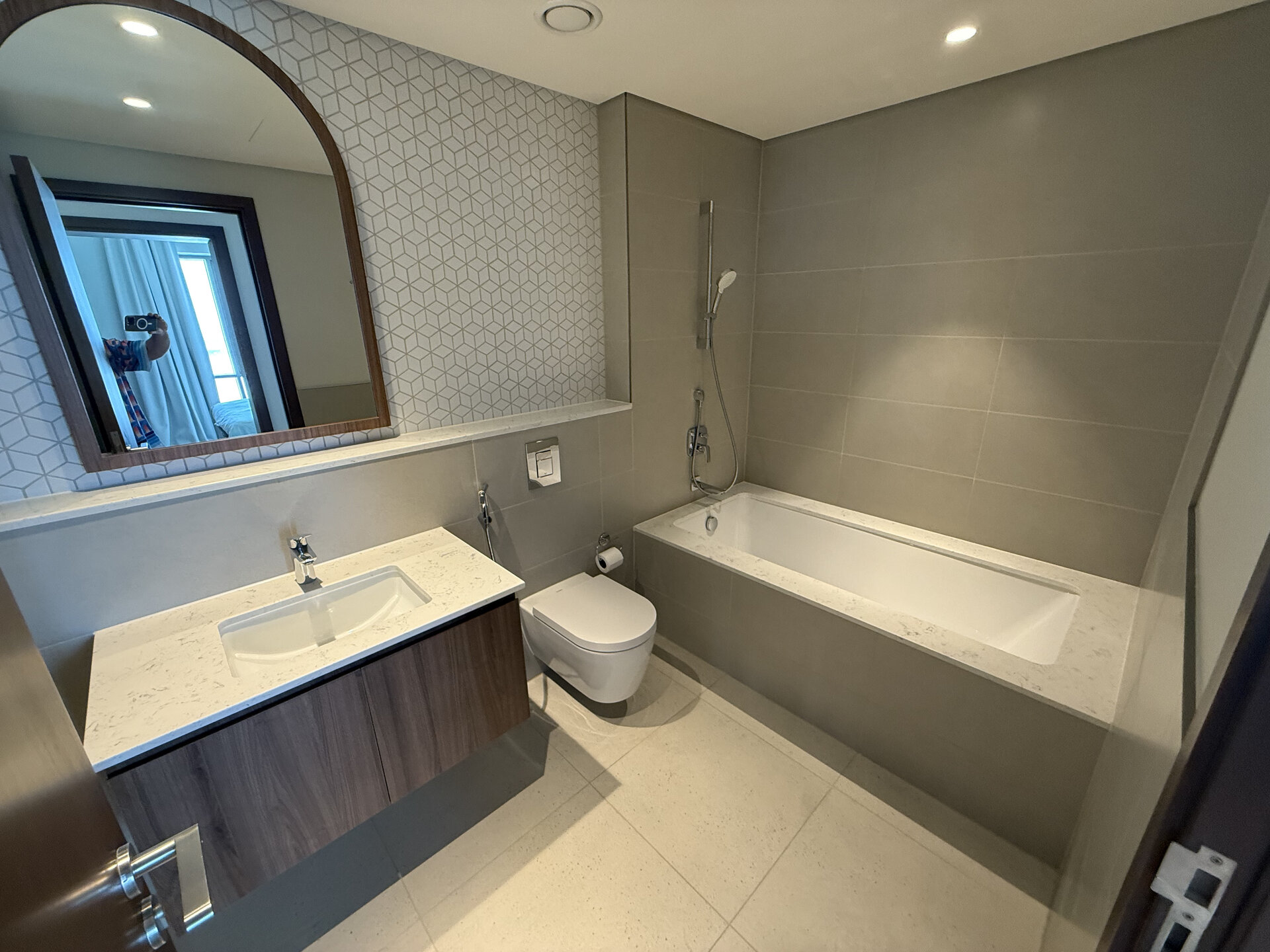 2 Bed in Vida Creek  Beach, Creek Harbour - Image 19