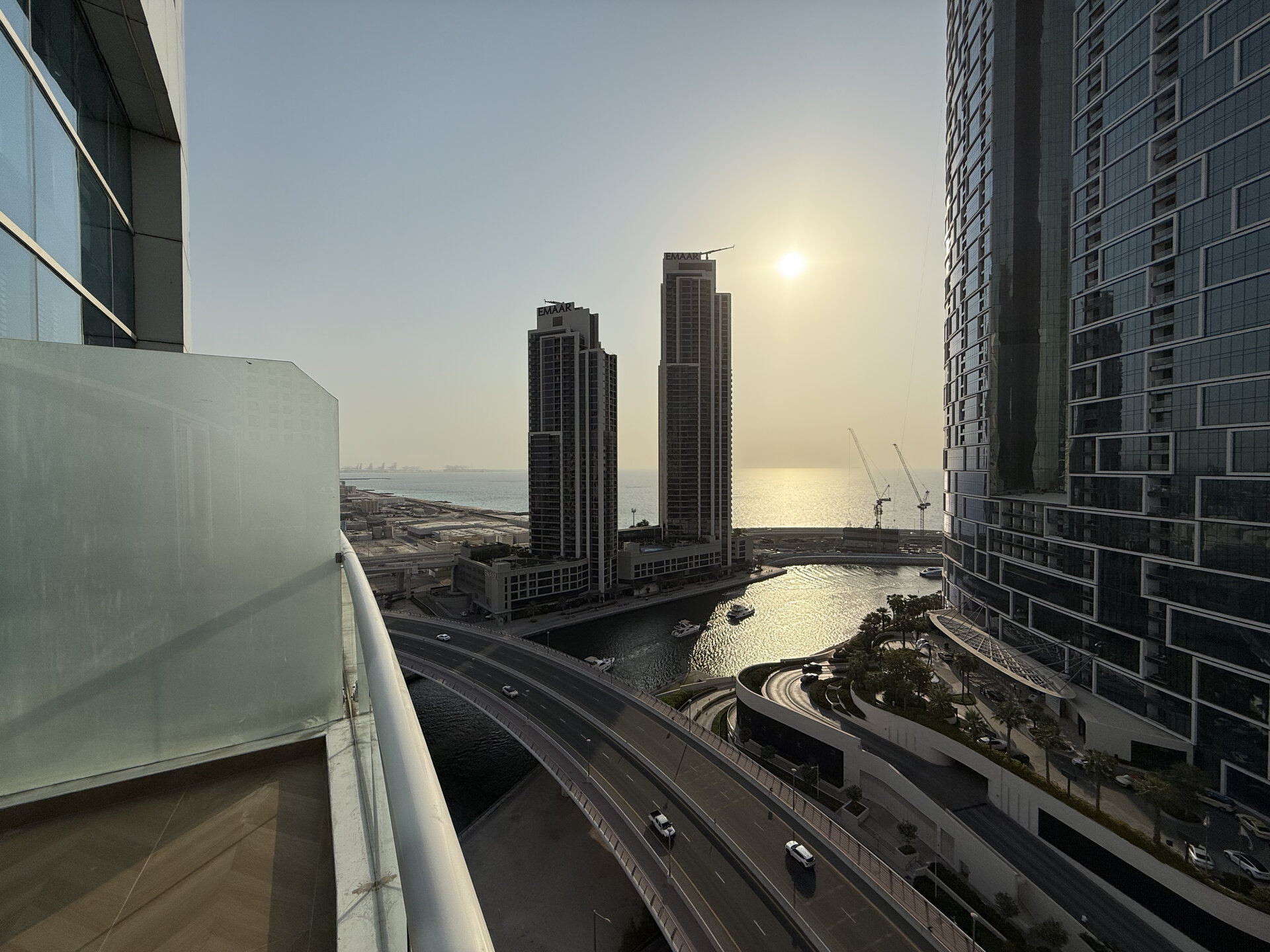 3 Bed in Dorra Bay, Marina - Image 2