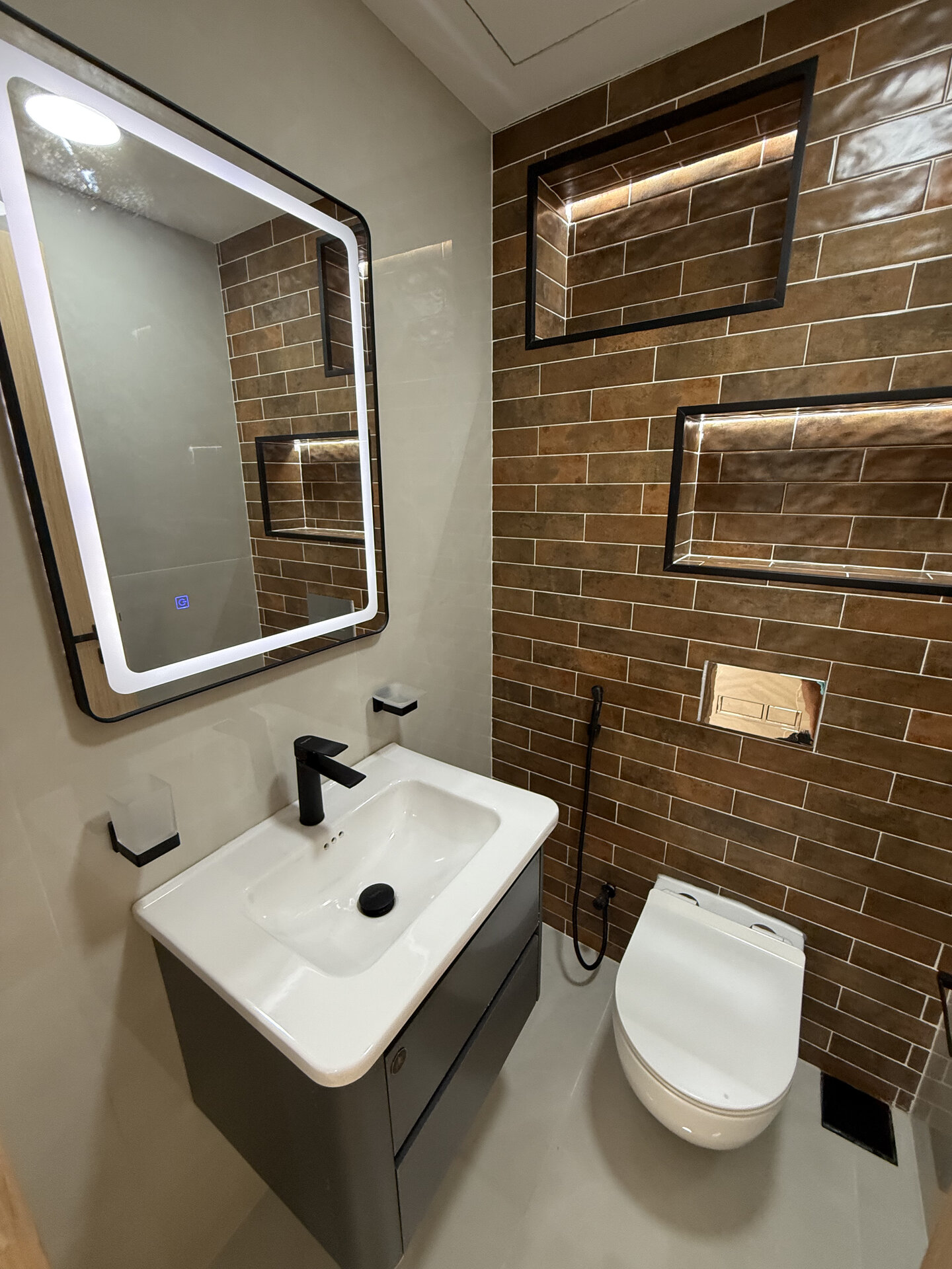 3 Bed in Dorra Bay, Marina - Image 16