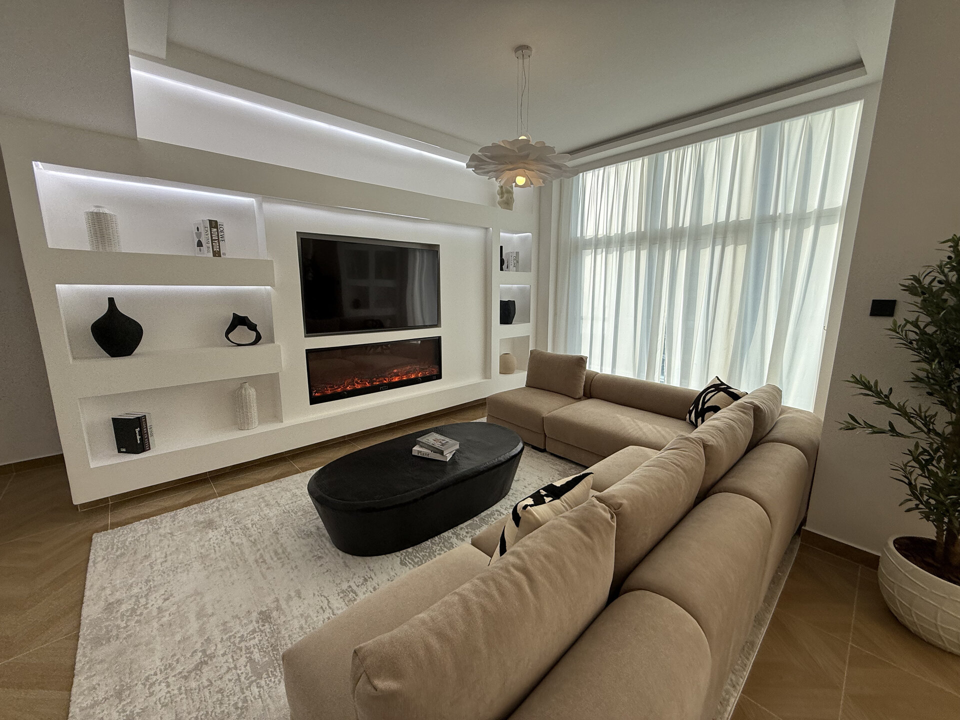 3 Bed in Dorra Bay, Marina - Image 17