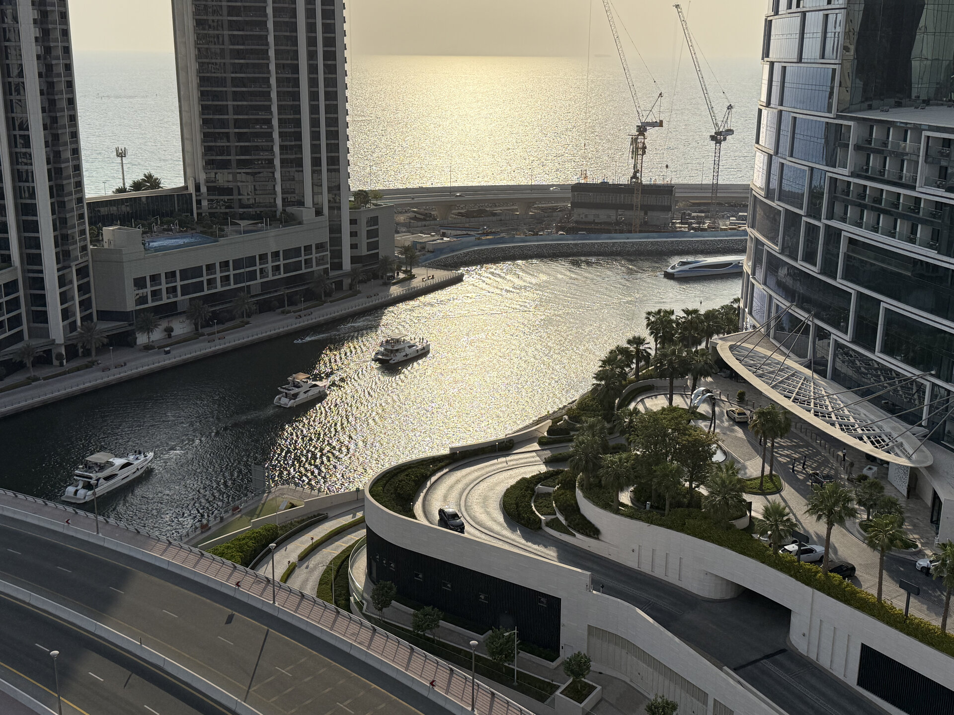 3 Bed in Dorra Bay, Marina - Image 3