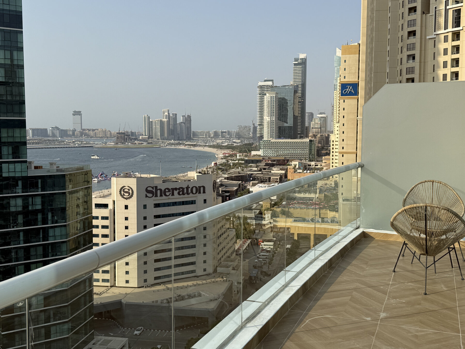 3 Bed in Dorra Bay, Marina - Image 5