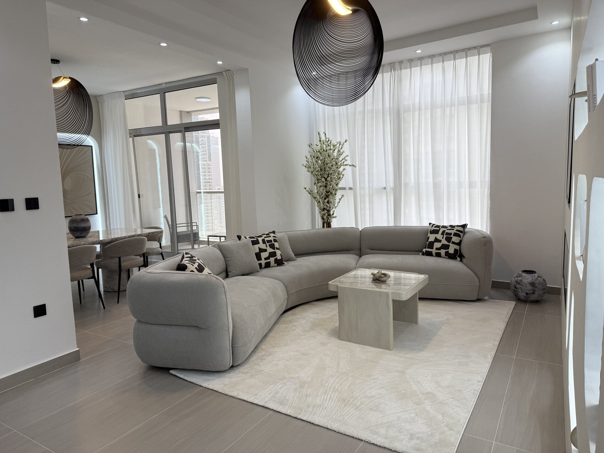 3 Bed in Skyview  Tower, Marina - Image 3