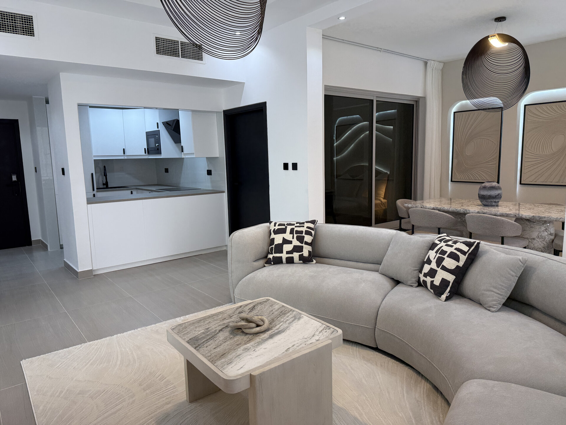 3 Bed in Skyview  Tower, Marina - Image 7