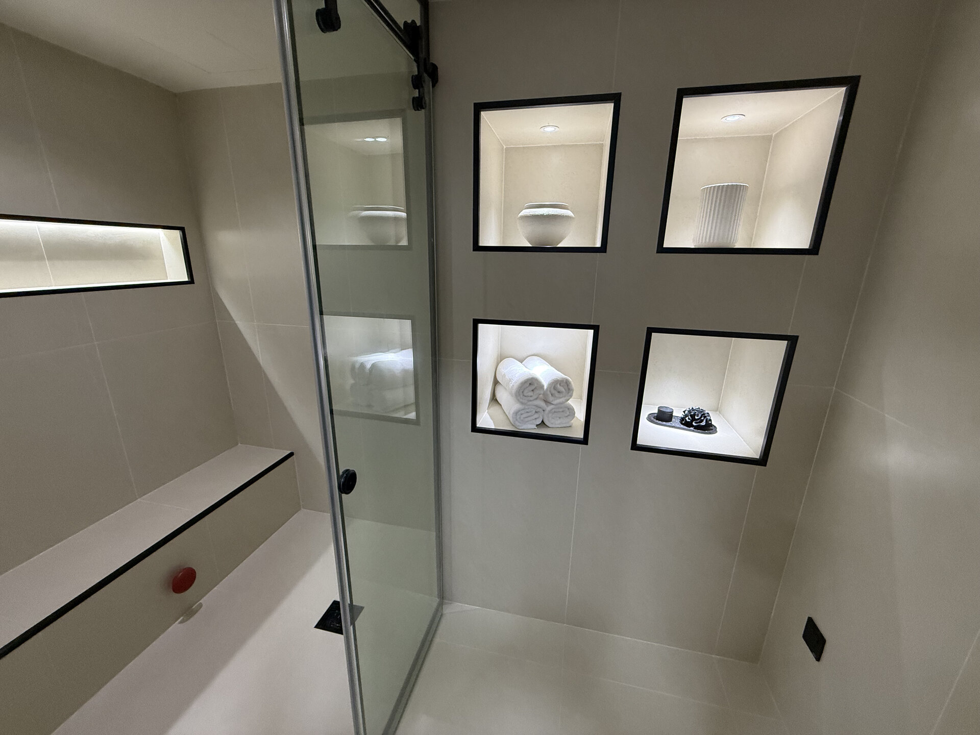 4 Bed in Elite Residence, Marina - Image 11