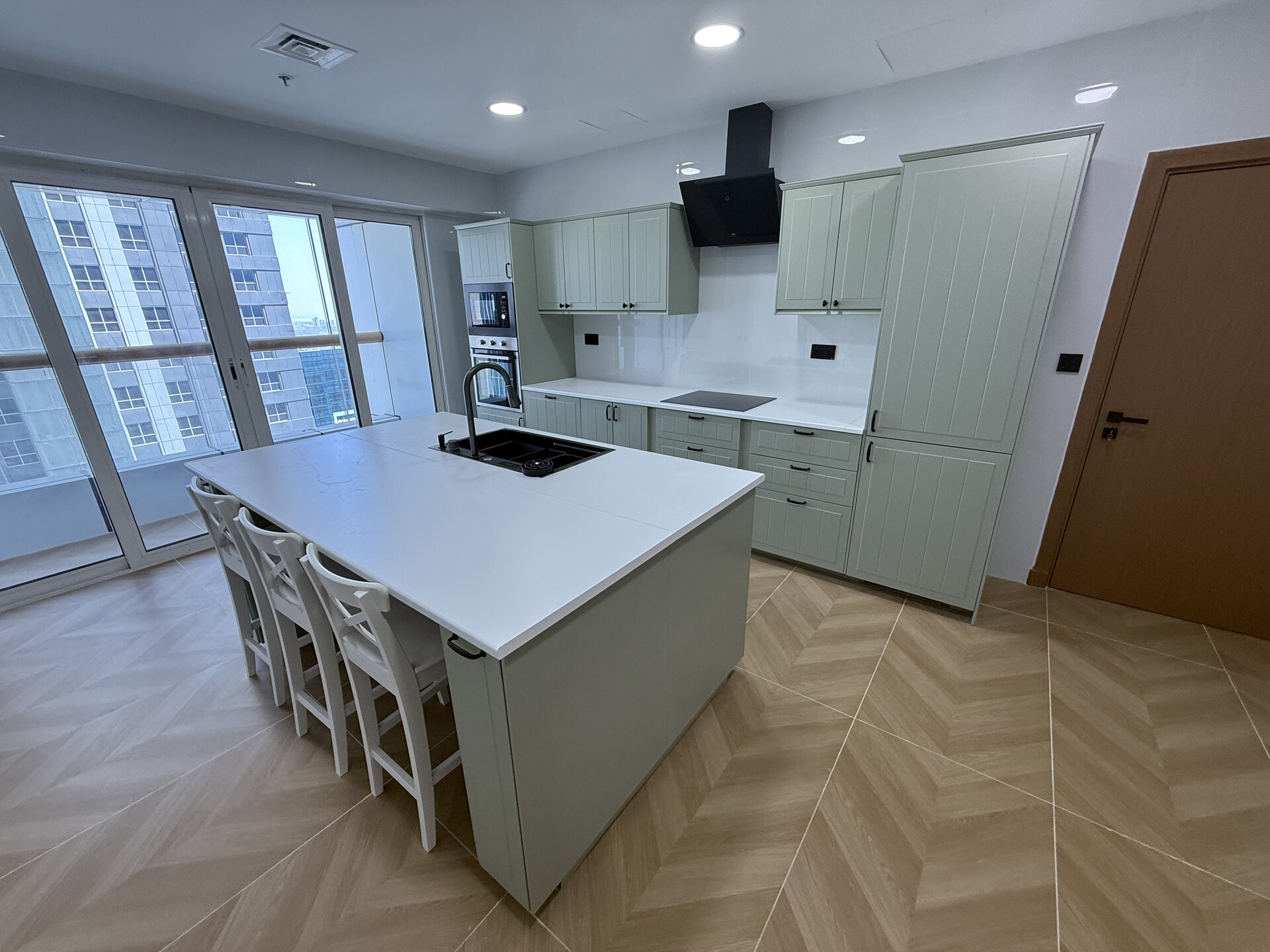 4 Bed in Elite Residence, Marina - Image 13