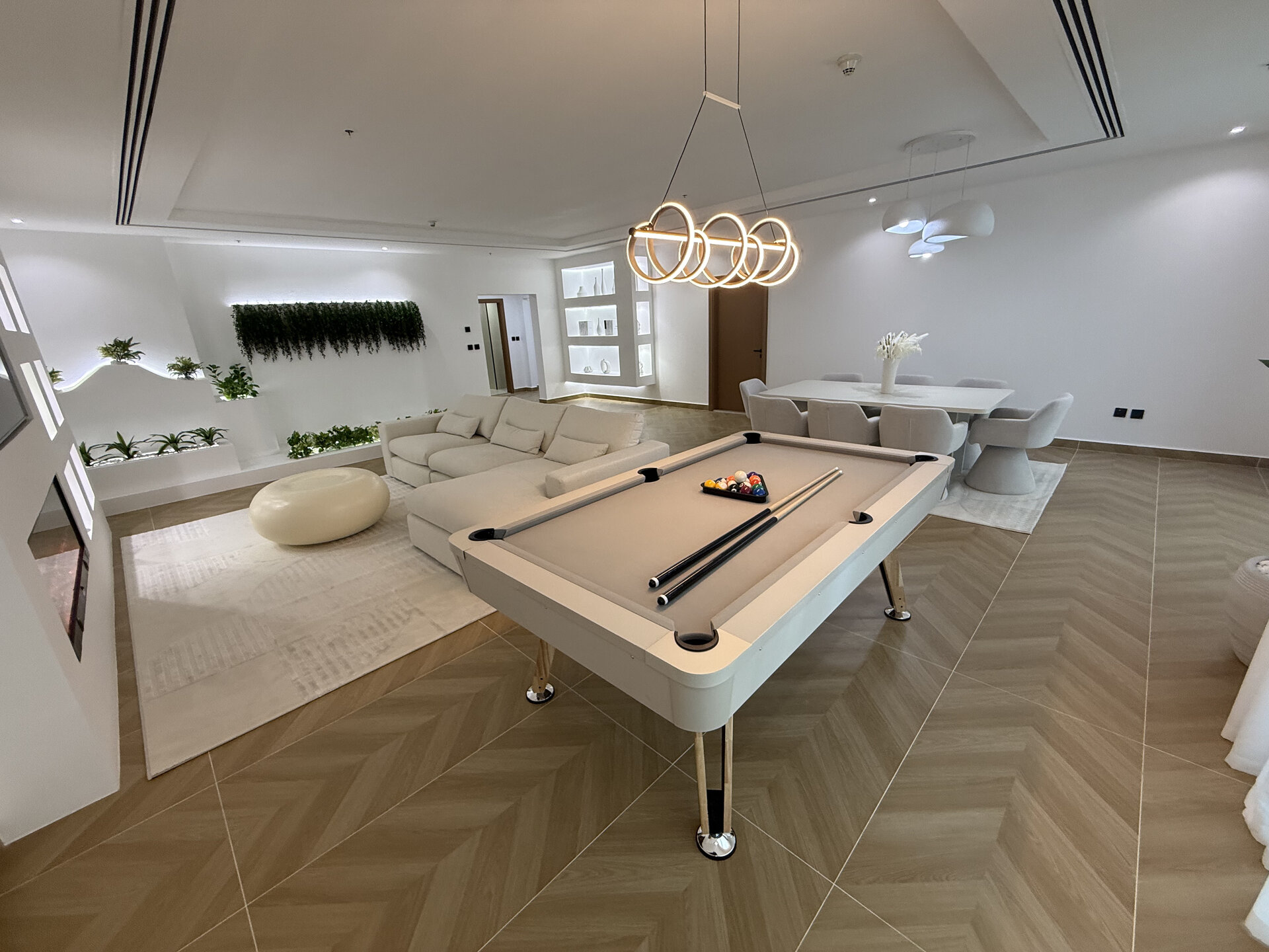 4 Bed in Elite Residence, Marina - Image 8